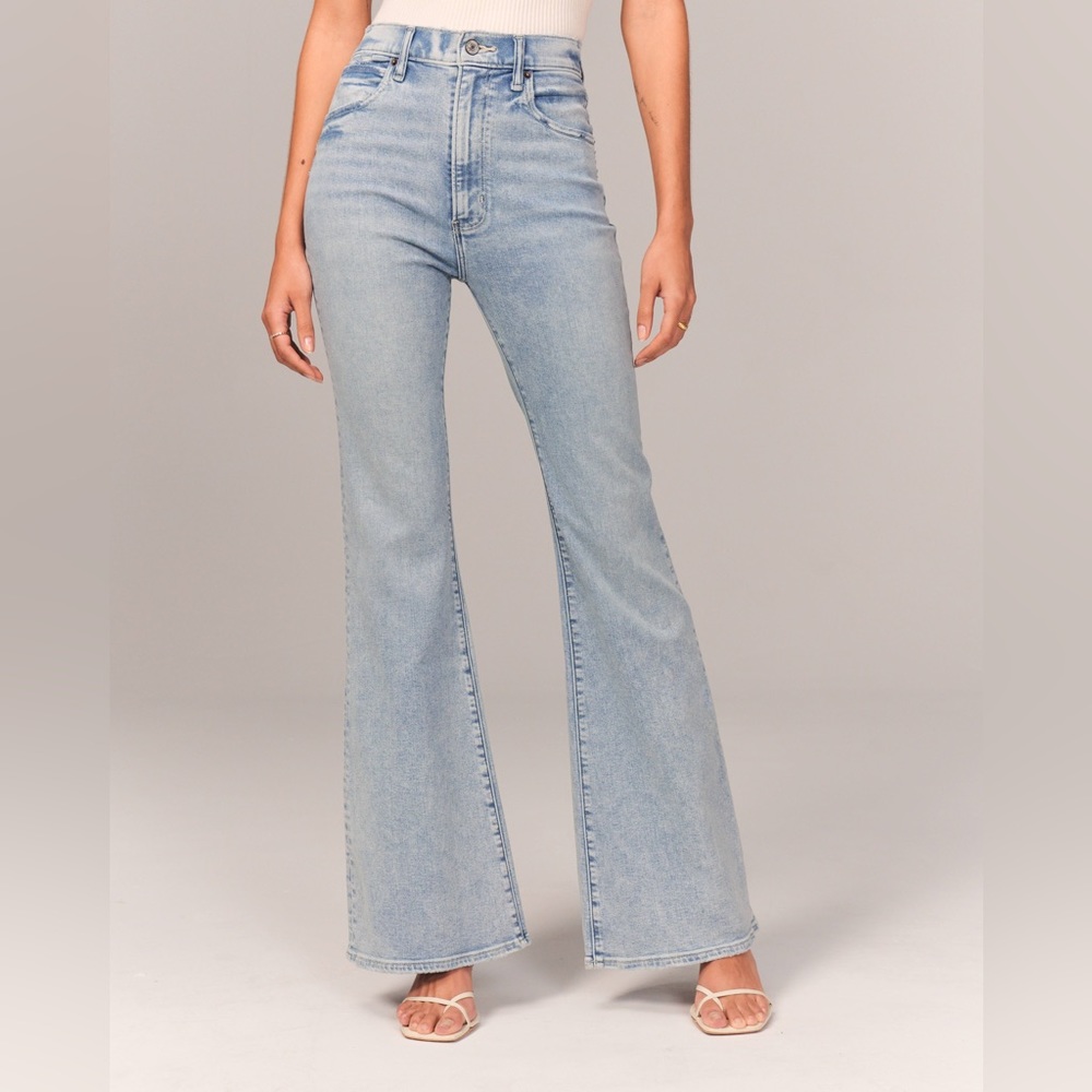 NEW Abercrombie & Fitch Flare Jeans